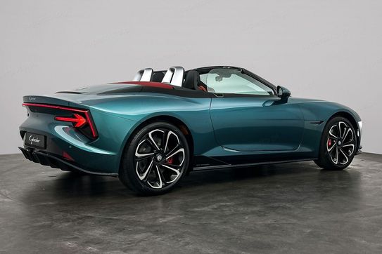 MG Cyberster 77kWh RWD Czarny Dach