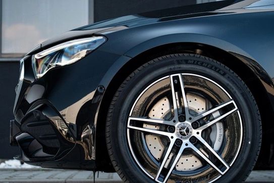 Mercedes Klasa E 200 4-Matic AMG