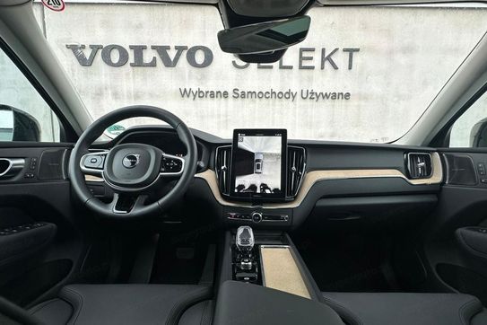 Volvo XC60 B5 B AWD Plus Dark