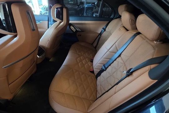 BMW Seria 7 740d xDrive M Sport