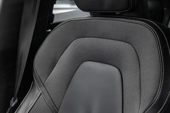 Volvo XC60 B4 D AWD Plus Dark