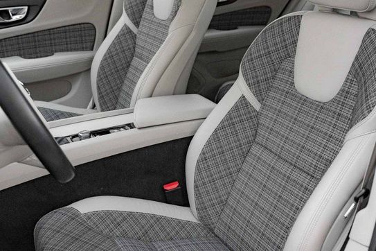 Volvo V60 Cross Country D4 AWD