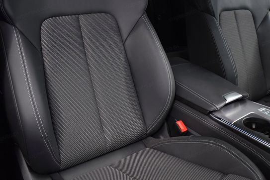 Audi A6 40 TDI quattro S Line Avant