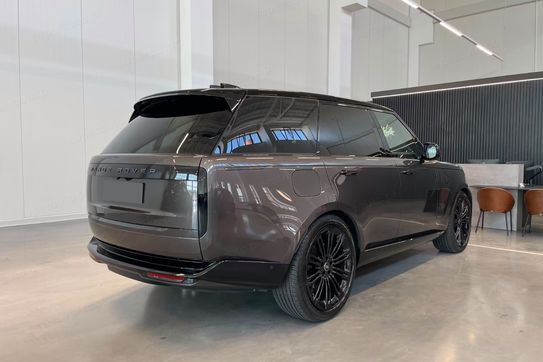 Land Rover Range Rover V8 P530 LWB Autobiography