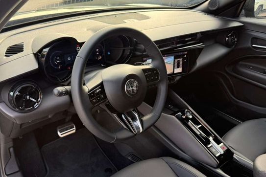 Alfa Romeo Junior 1.2 Ibrida Ti