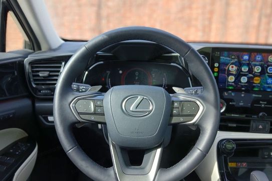 Lexus NX 450h+ Prestige AWD