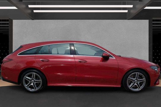 Mercedes CLA Shooting Brake 220 d 4MATIC AMG Line