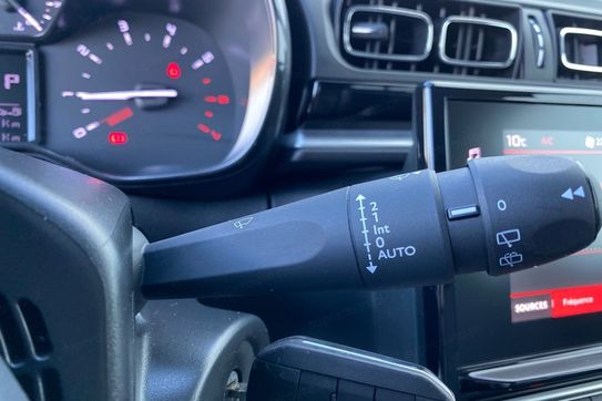 Citroen C3 Shine 1.2 PureTech EAT6