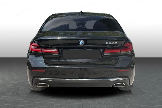 BMW Seria 5 520e Luxury Line