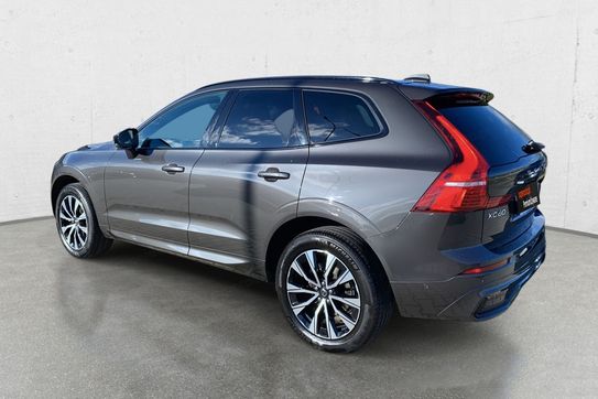 Volvo XC60 B5 B AWD Plus Dark aut