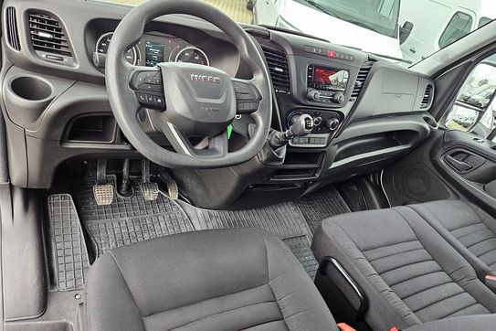 Iveco Daily 35C16 Kontener 8EP + Winda