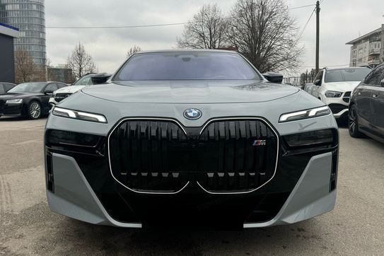 BMW Seria 7 M760e xDrive