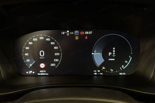 Volvo XC40 T5 Plug-In Hybrid Plus Bright aut