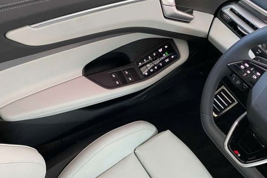 Audi A6 TDI quattro Avant