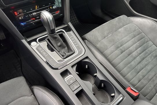 Volkswagen Passat Elegance 2.0 TSI  DSG