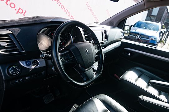 Peugeot Traveller L2H1 AT
