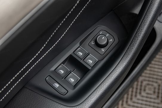 Volkswagen Passat 2.0 TSI Elegance DSG
