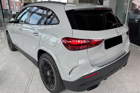Mercedes GLA 220 4-Matic AMG Line