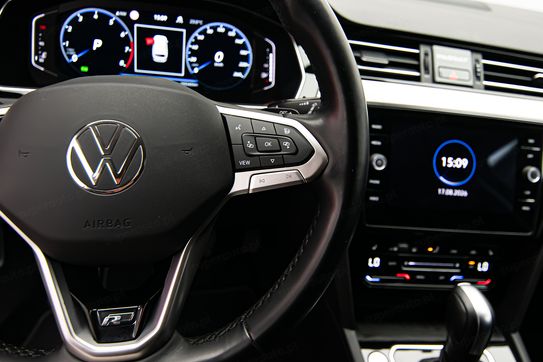 Volkswagen Passat 2.0 TSI R-Line DSG