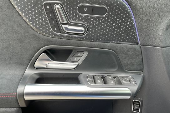 Mercedes GLA 220  4-Matic AMG Line