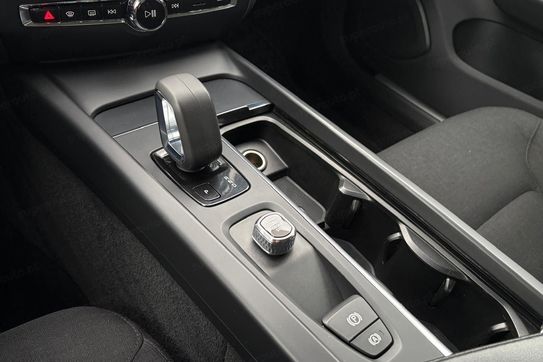 Volvo V60 B3 B Momentum Core