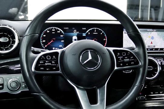 Mercedes Klasa A 200 d 8G-DCT