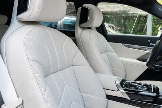 BMW Seria 7 740d xDrive M Sport