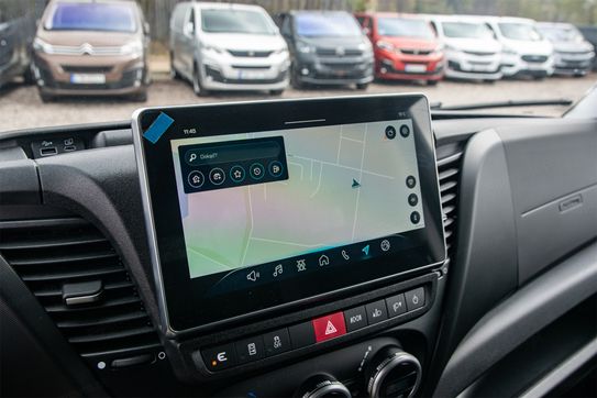 Iveco Daily 35S18 Zabudowa 10EP + Tył Spanie