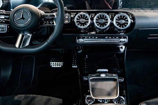 Mercedes CLA 200 AMG Line