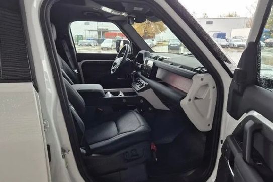 Land Rover Defender 110 D240 SE