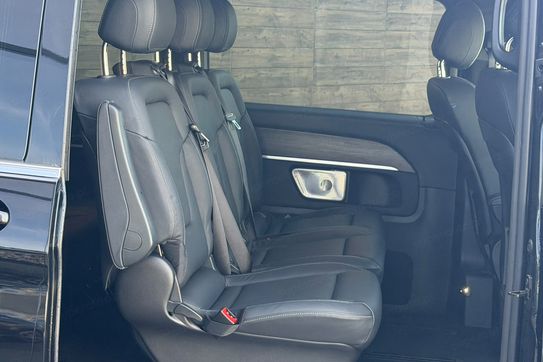 Mercedes V Klasa 300 d 4-Matic 9G-Tronic Avantgarde (ekstra dł)