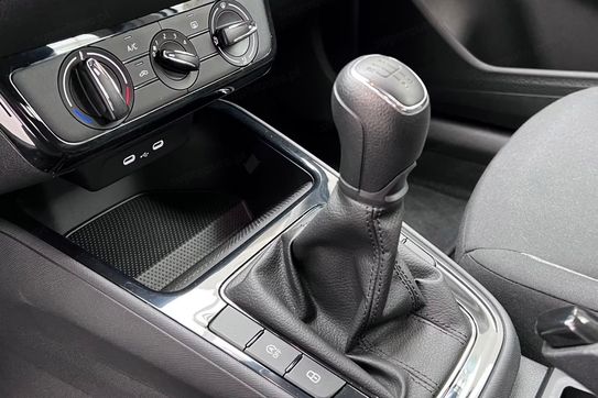 Skoda Fabia Essence 1.0 MPI