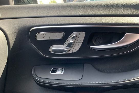 Mercedes V Klasa V300d Długi Avantgarde 4-Matic 9G-Tronic