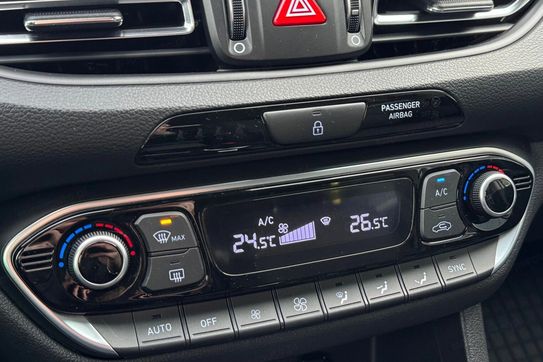 Hyundai i30 1.0 t-Gdi Smart Dct