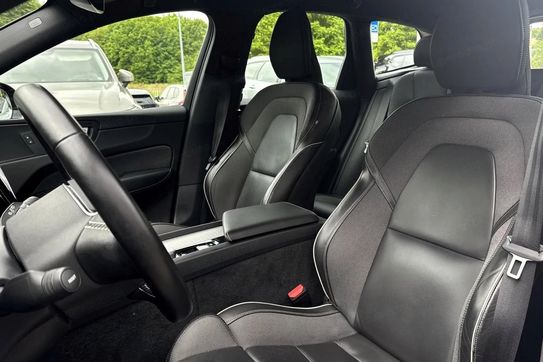 Volvo XC60 B5 B AWD R-Design aut