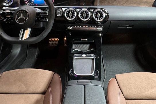 Mercedes CLA 200 AMG Line