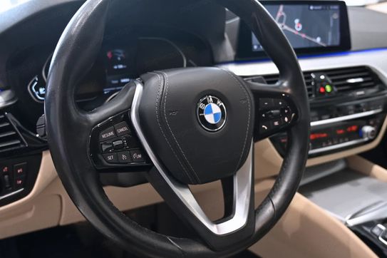 BMW Seria 5 518d mHEV aut