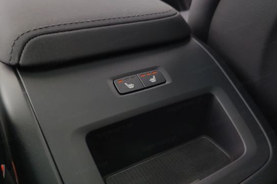 Volvo XC60 B5 B AWD Plus Dark