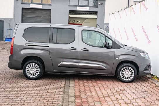 Toyota Proace City Verso Long L2H1 Business 7os AT