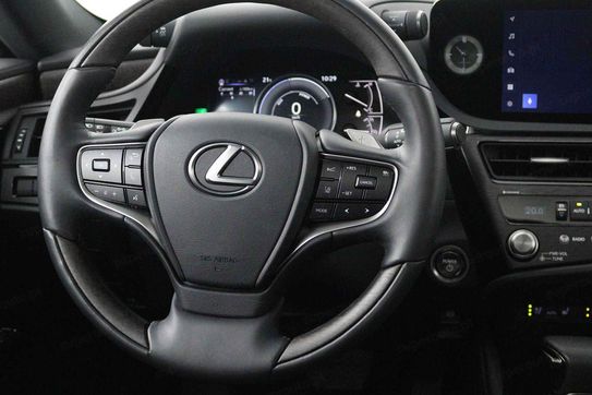 Lexus ES 300h Prestige