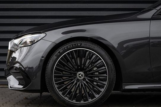 Mercedes Klasa E 200 4-Matic AMG