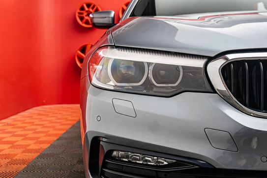 BMW Seria 5 520d xDrive Sport Line