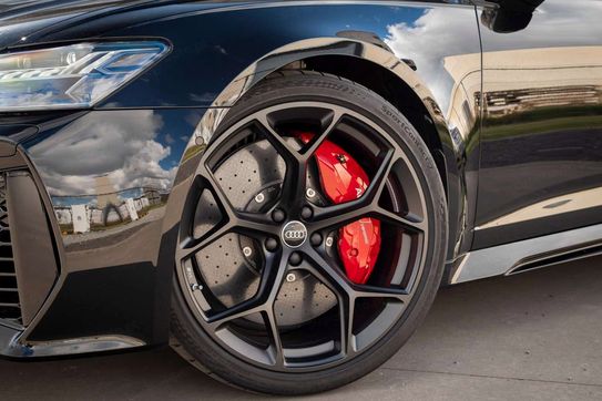 Audi A6 RS6 TFSI quattro Performance Avant