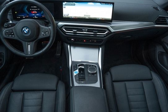 BMW i4 eDrive35