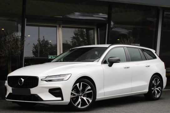 Volvo V60 B4 B Plus Dark