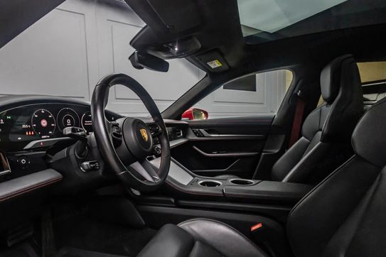 Porsche Taycan 4S Cross Turismo