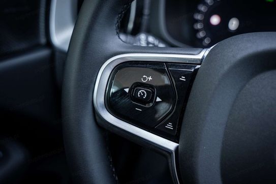 Volvo XC60 B5 AWD Ultra Black Edition
