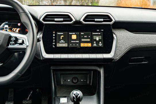 MG ZS 1.5  Standard MT