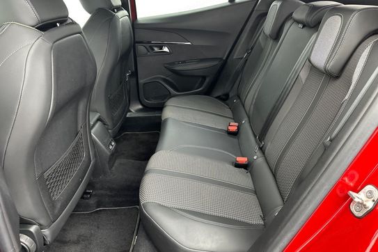 Peugeot 2008 GT 1.2 PureTech EAT8