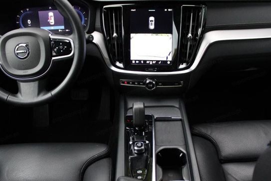 Volvo V60 B4 D Cross Country